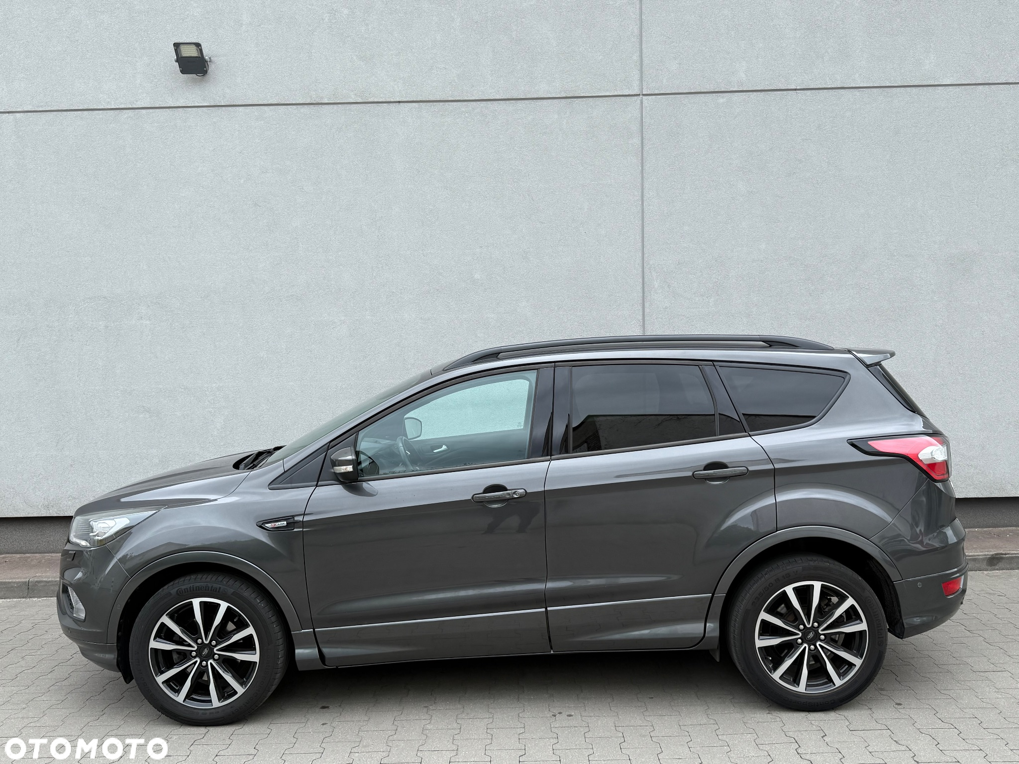 Ford Kuga - 3