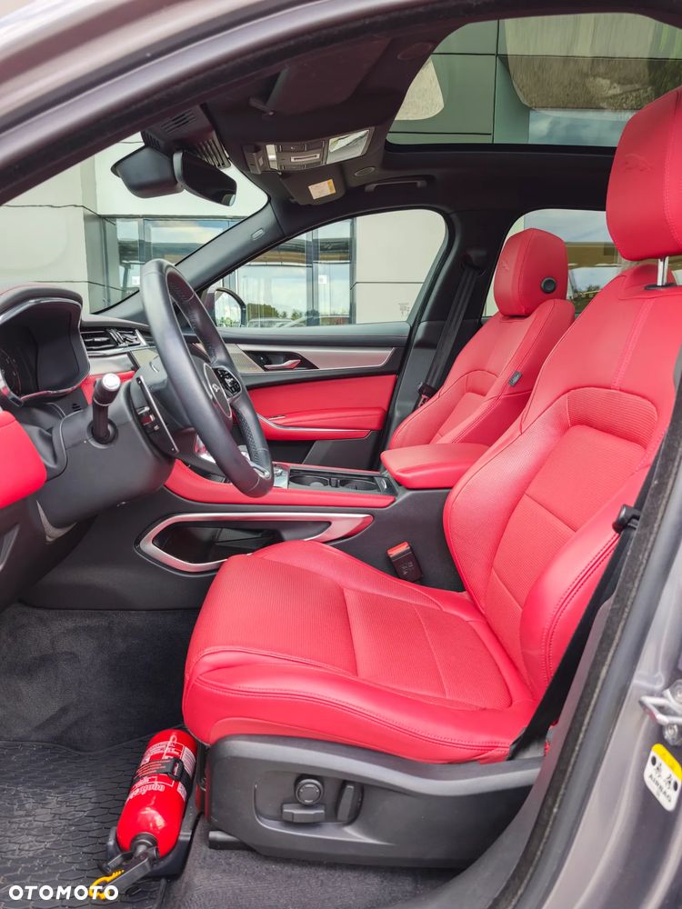 Jaguar F-Pace - 14