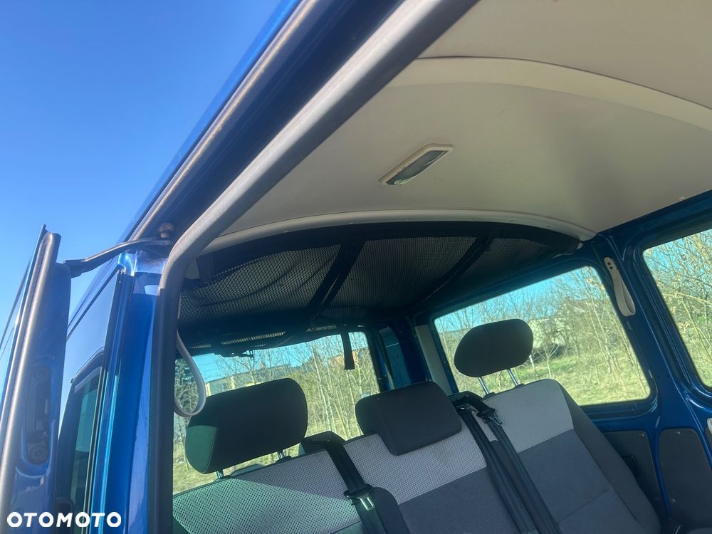 Volkswagen Multivan - 9