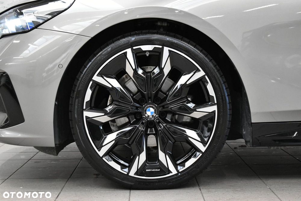 BMW Seria 5 520d xDrive mHEV M Sport - 8