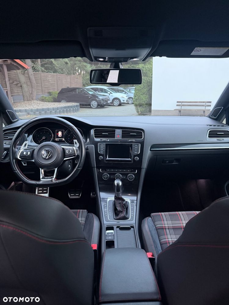 Volkswagen Golf 2.0 TSI BMT GTI Performance DSG - 26