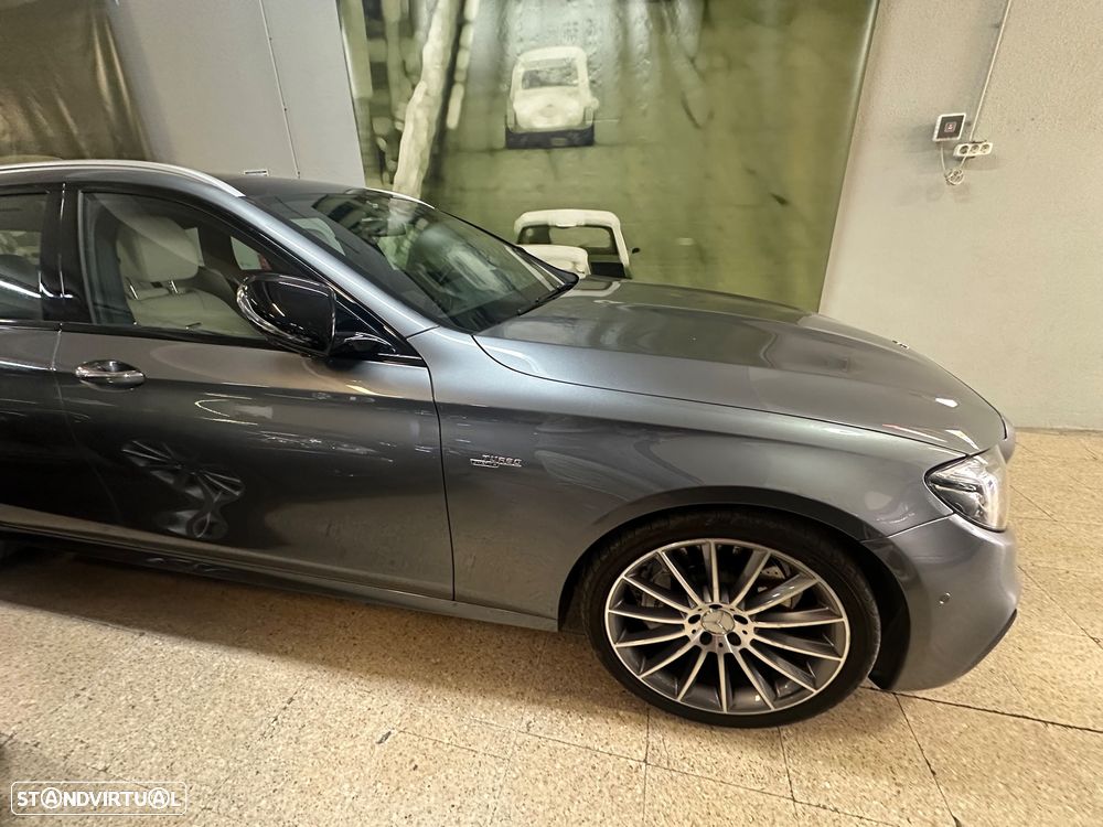 Mercedes-Benz E 53 AMG 4-Matic+ - 32