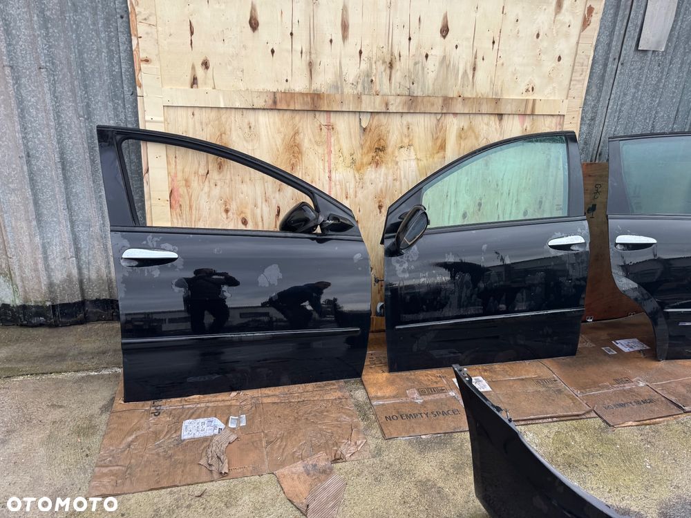 Fiat croma  zderzak przedni przód drzwi prawe lewe przód ty przednie tylne belka przód przednia maska klapa tył klapa bagażnika lampy przednie - 2