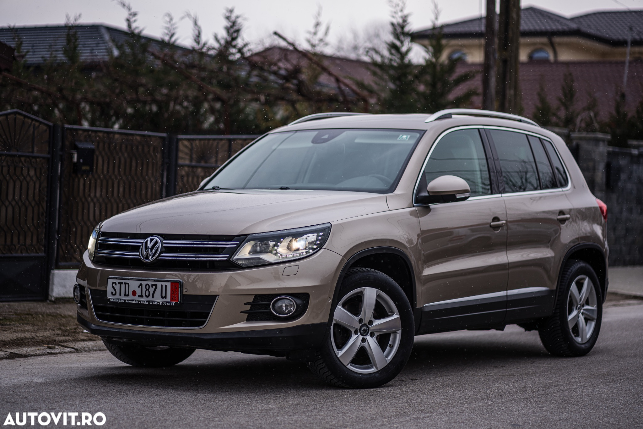 Volkswagen Tiguan 2.0 TDI 4Motion DSG Sport & Style - 4