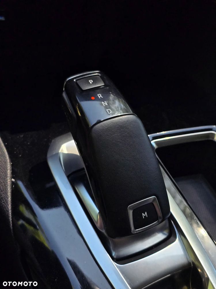 Peugeot 3008 PureTech 130 Stop & Start GPF Allure - 34