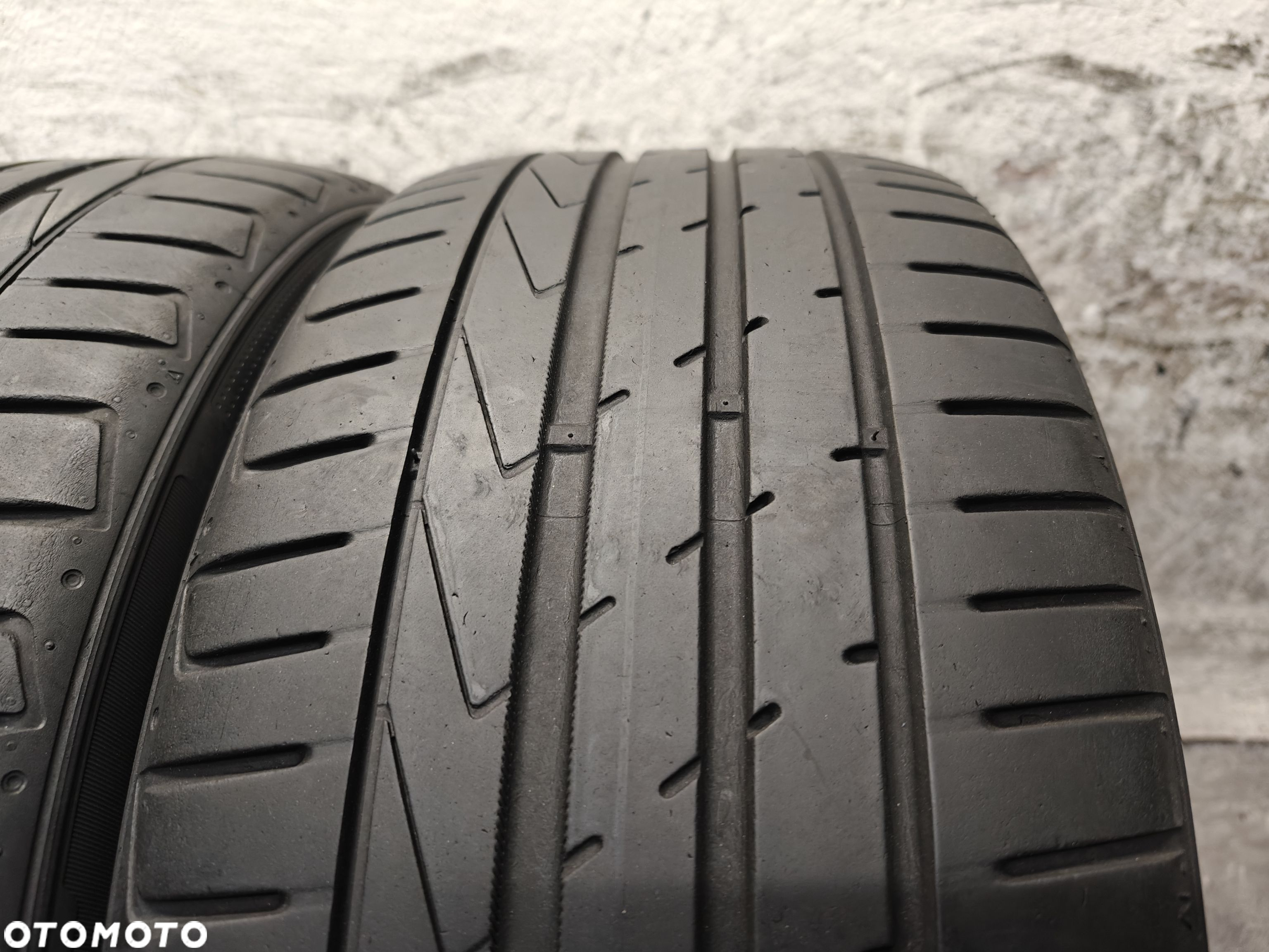 2x 225/45R17 opony letnie Hankook 5,58mm (N652) - 3