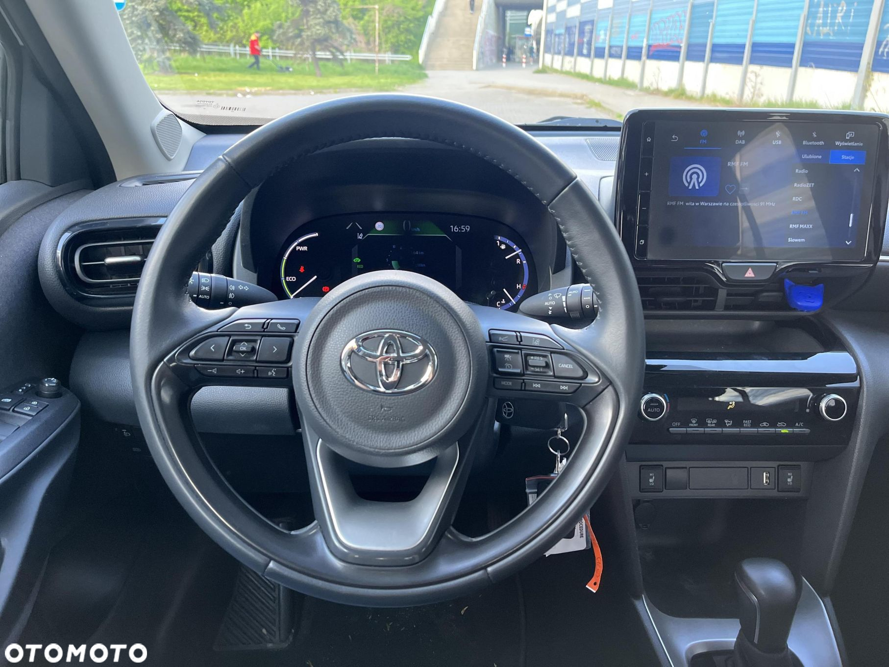 Toyota Yaris Cross - 16