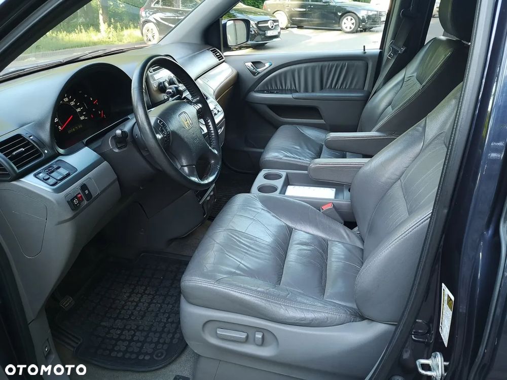 Honda Odyssey 3.5 LX - 7