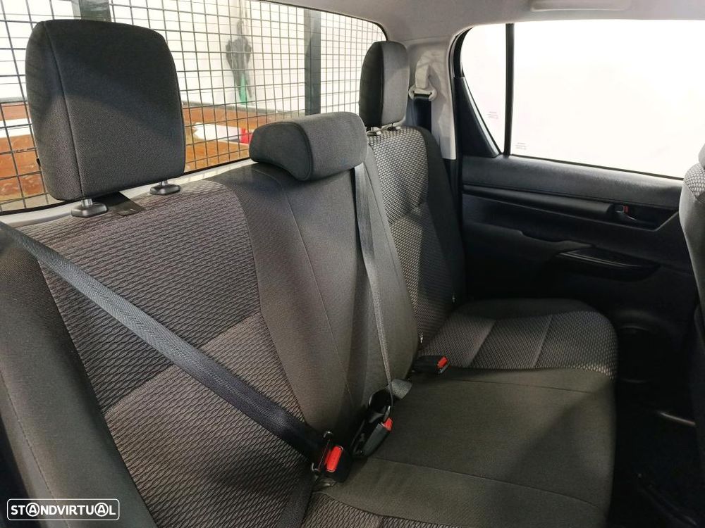 Toyota Hilux 2.4 D-4D 4WD CD CH - 8