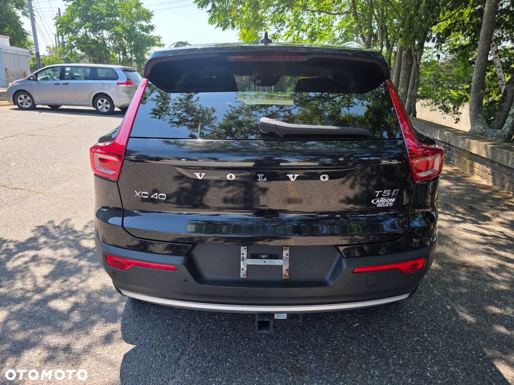 Volvo XC 40 T5 AWD Momentum - 5