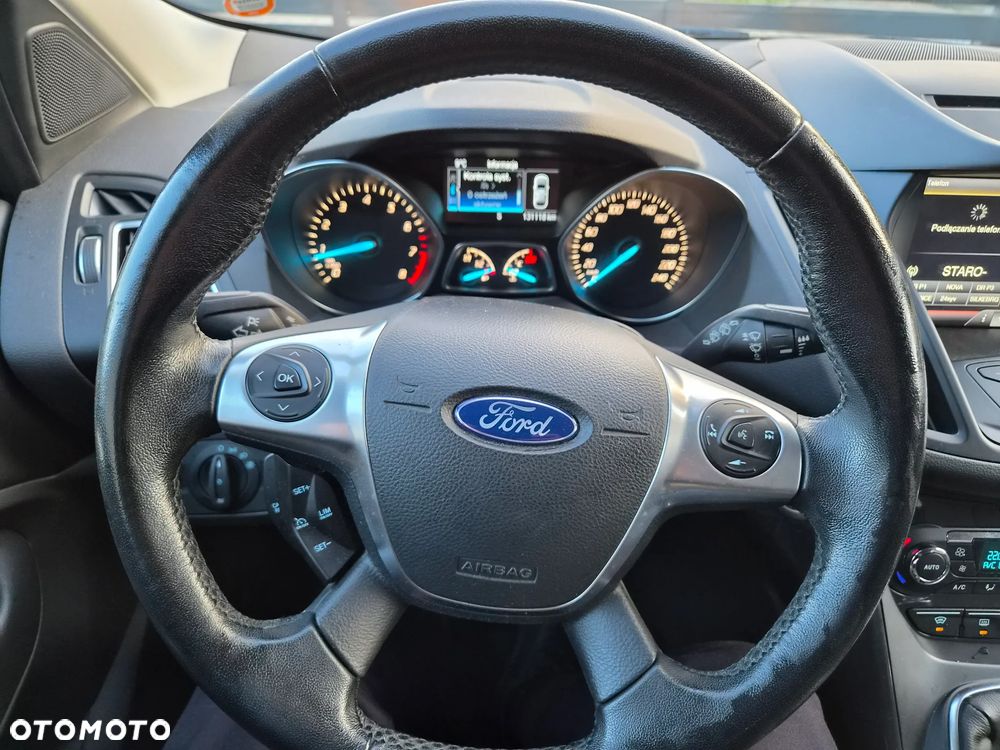 Ford Kuga 1.5 EcoBoost 2x4 Titanium - 4