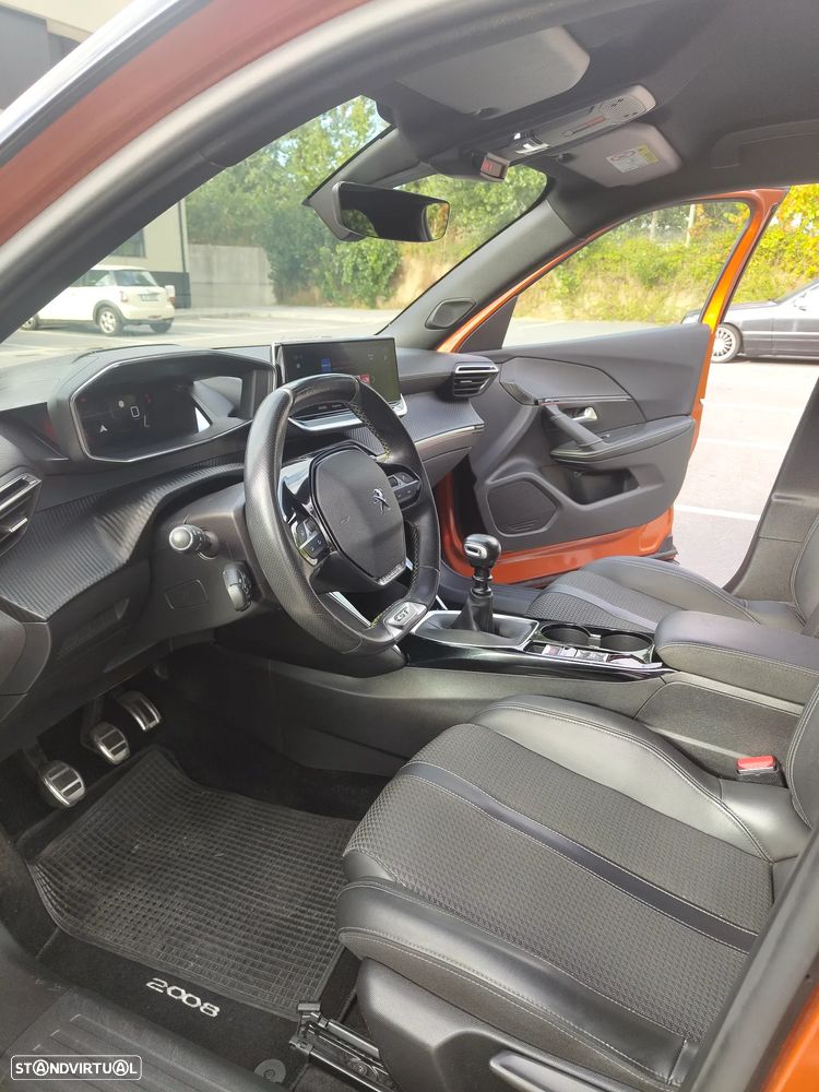 Peugeot 2008 - 8