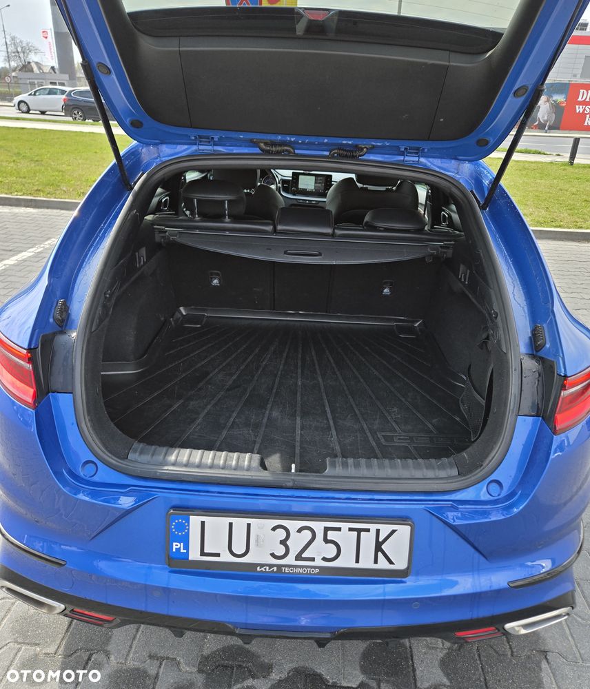 Kia ProCeed 1.6 T-GDI GT DCT - 14