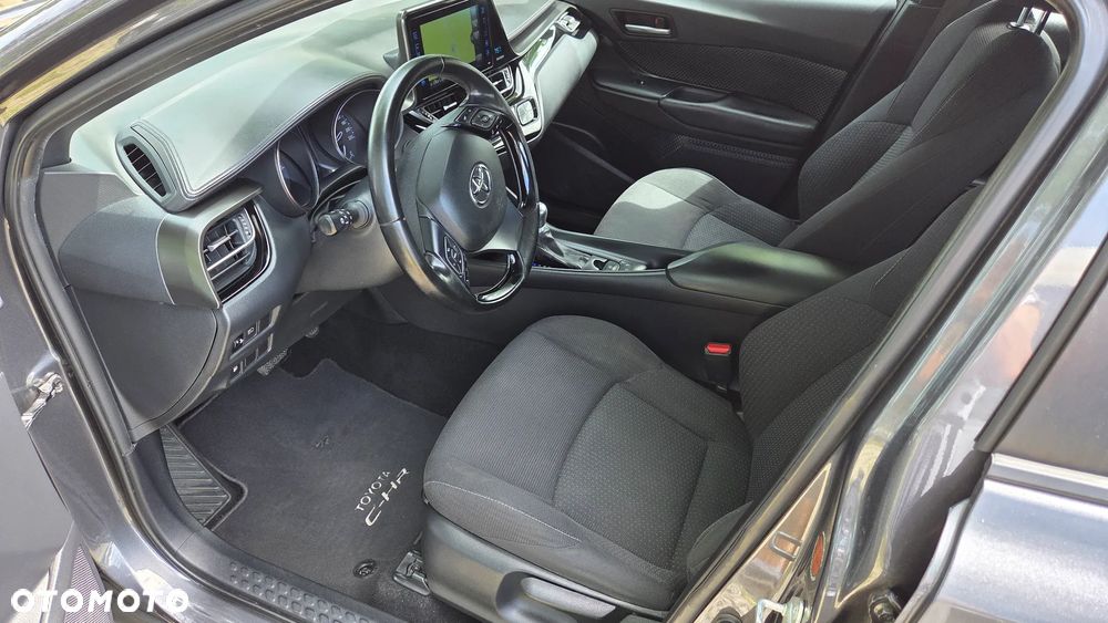 Toyota C-HR Business-Edition - 7