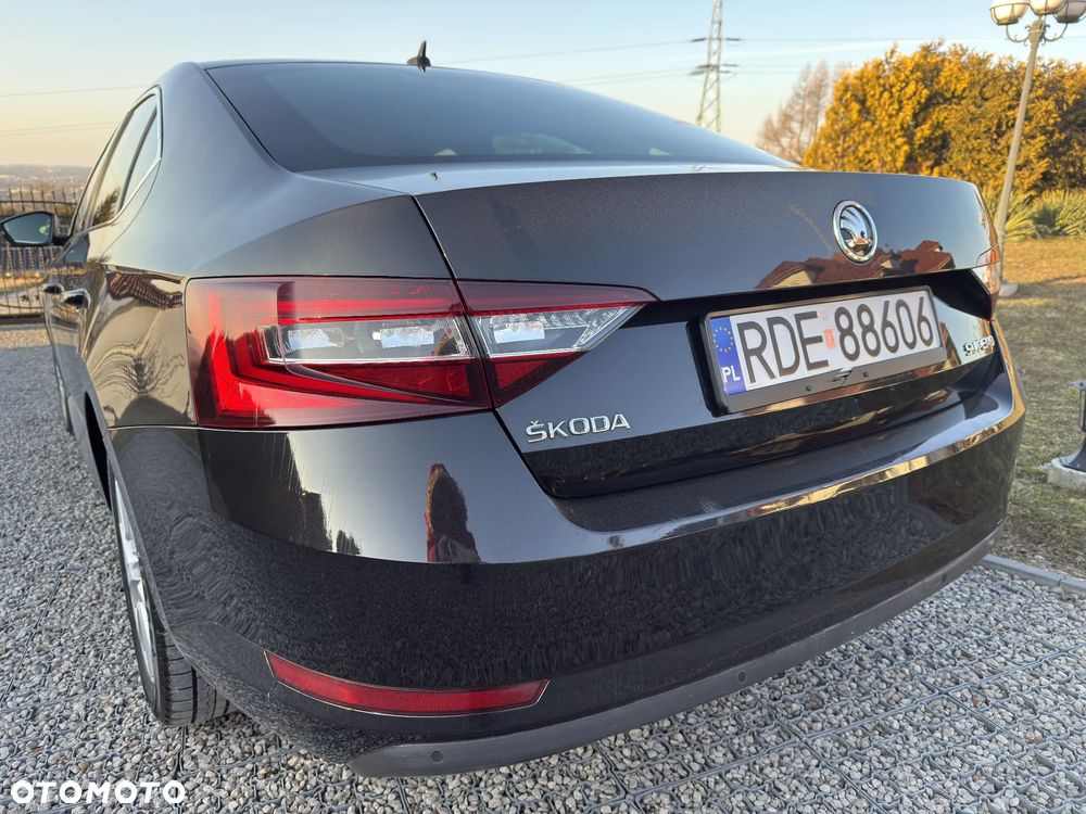 Skoda Superb 2.0 TDI Ambition DSG7 - 9