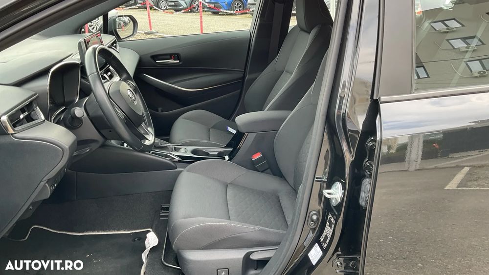 Toyota Corolla 1.8 HSD Dynamic - 18