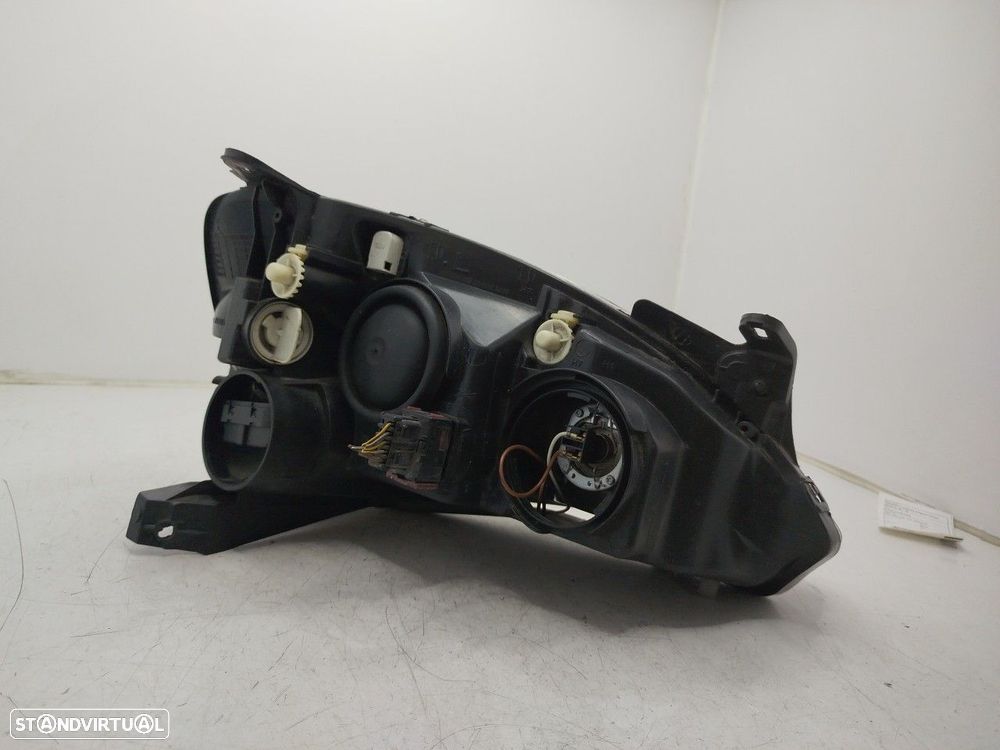 Farol/ Otica Dianteiro Esq Opel Corsa C - 5