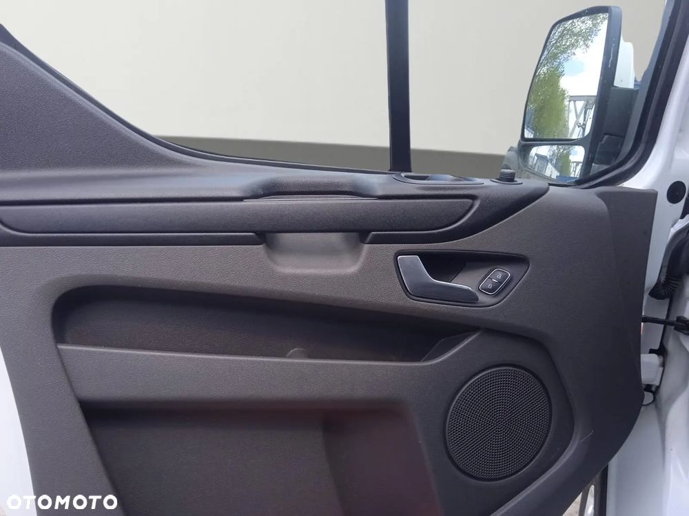 Ford Transit Custom - 24