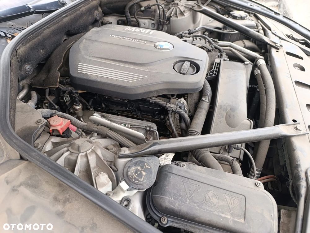 BMW Seria 5 520d - 14