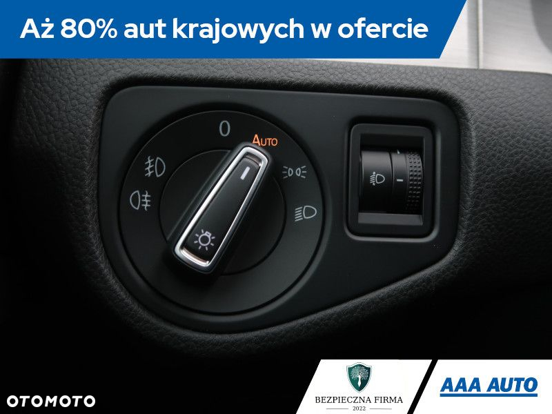 Volkswagen Golf - 21