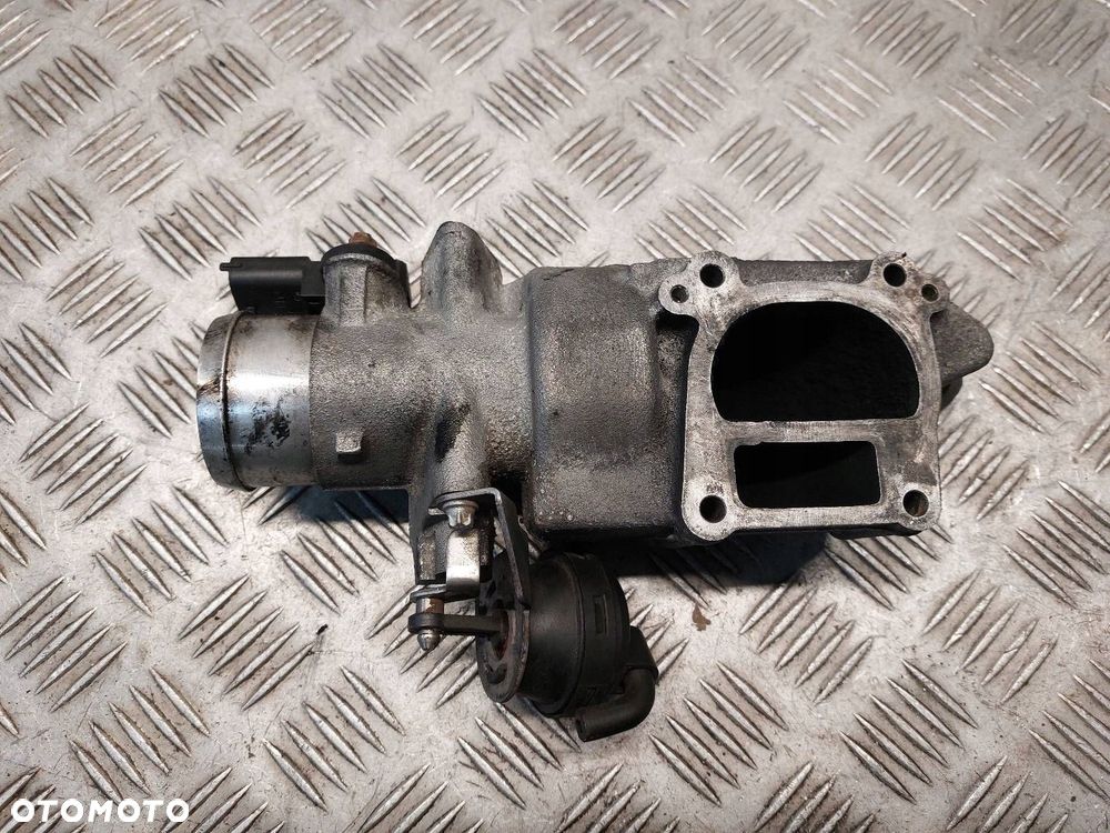 PRZEPUSTNICA OPEL VECTRA C 08226804 0281002437 - 3