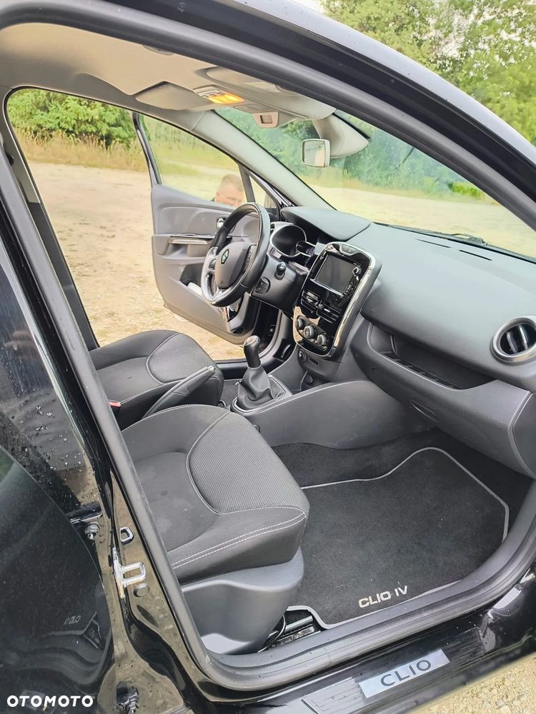 Renault Clio 0.9 TCe Techno Feel - 12