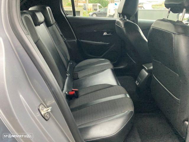 Peugeot e-208 50 kWh Allure - 35