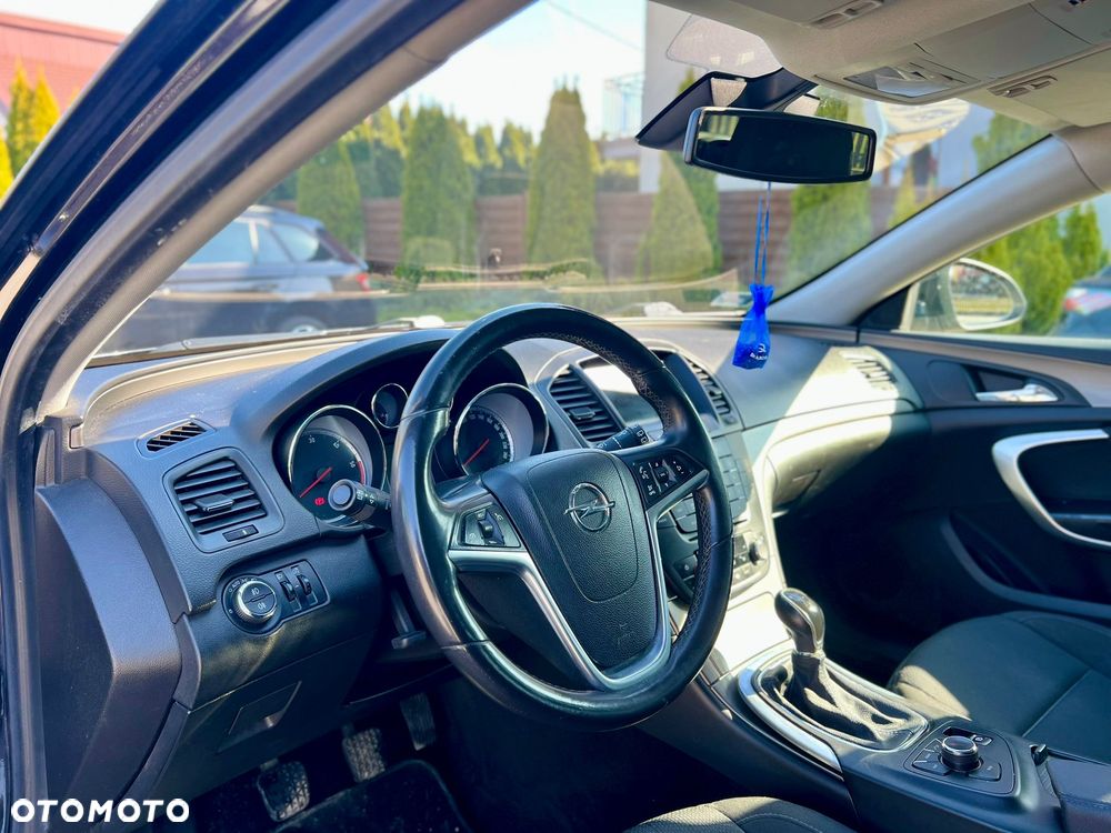 Opel Insignia - 15