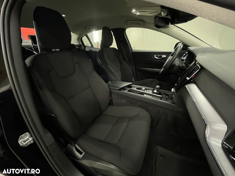 Volvo S60 B4 MHEV AT Plus Dark - 10