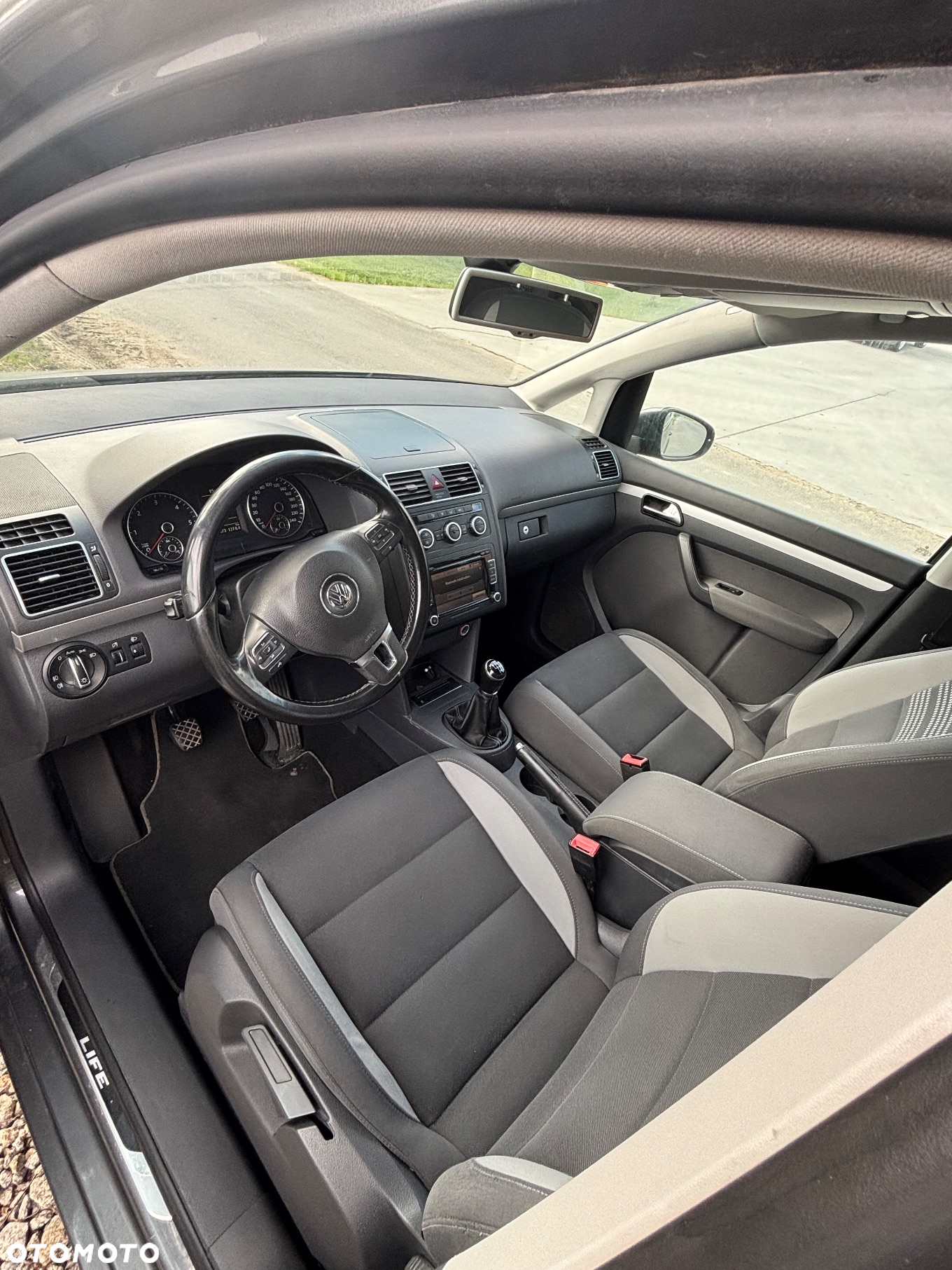 Volkswagen Touran 1.6 TDI DPF Life - 9