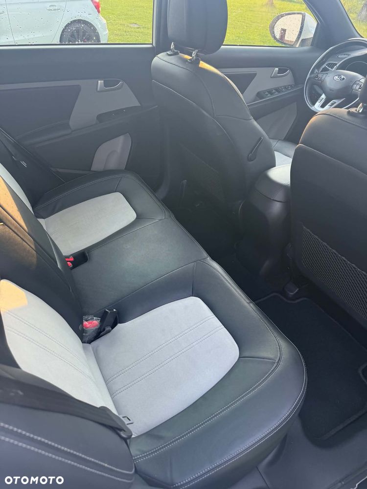 Kia Sportage 2.0 CRDI L AWD - 11