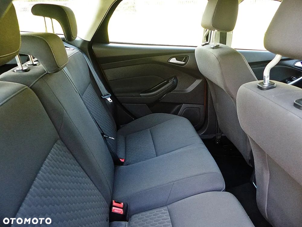 Ford Focus 1.0 EcoBoost Start-Stopp-System TREND - 24