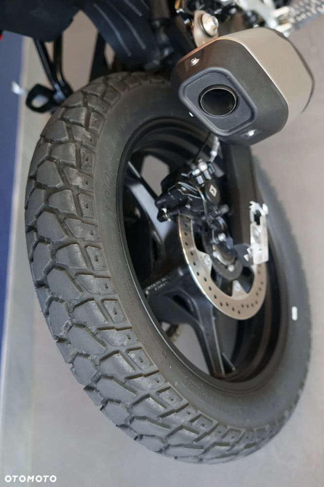 BMW F - 26