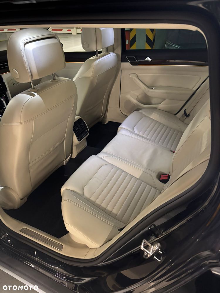 Volkswagen Passat 2.0 TDI SCR 4Mot DSG Highline - 6