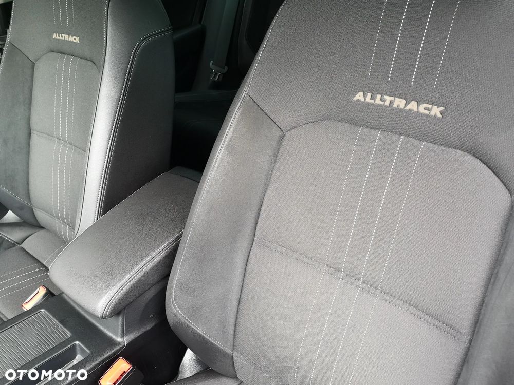 Volkswagen Passat Alltrack 2.0 TDI SCR 4Motion DSG - 24