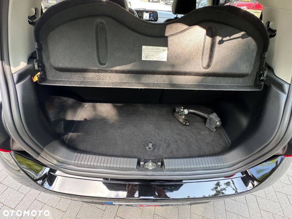 Hyundai i10 1.0 BlueDrive Premium - 32