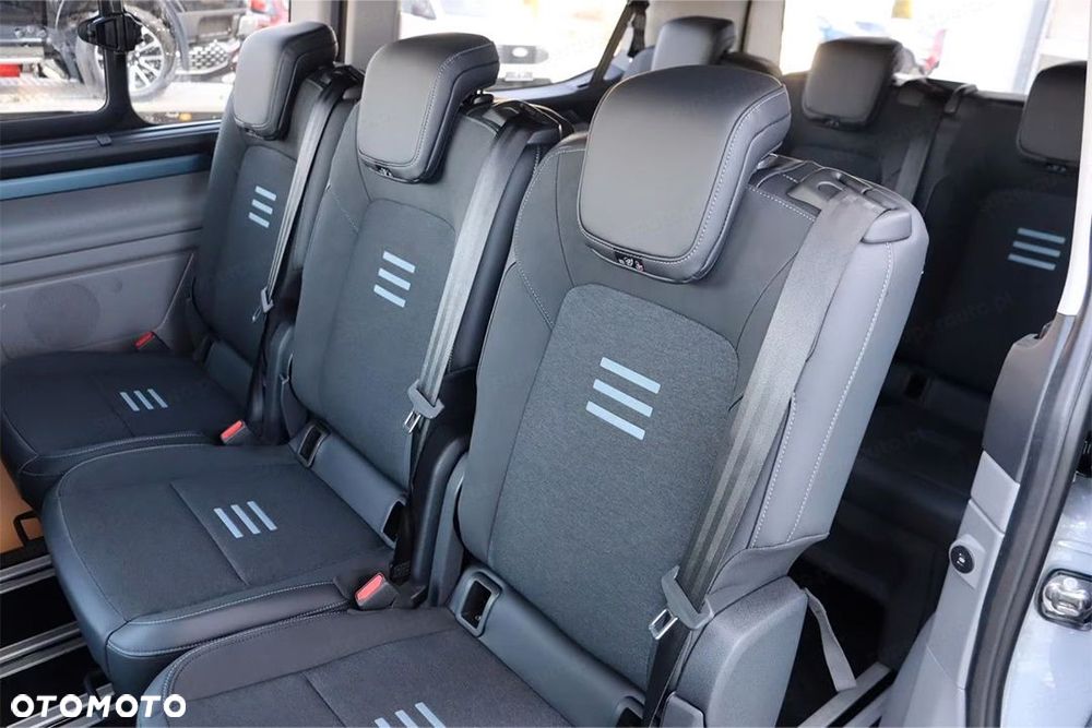 Ford Tourneo Custom - 10