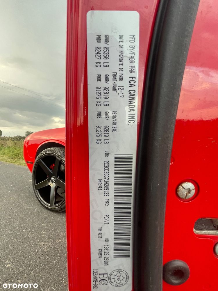 Dodge Challenger - 13