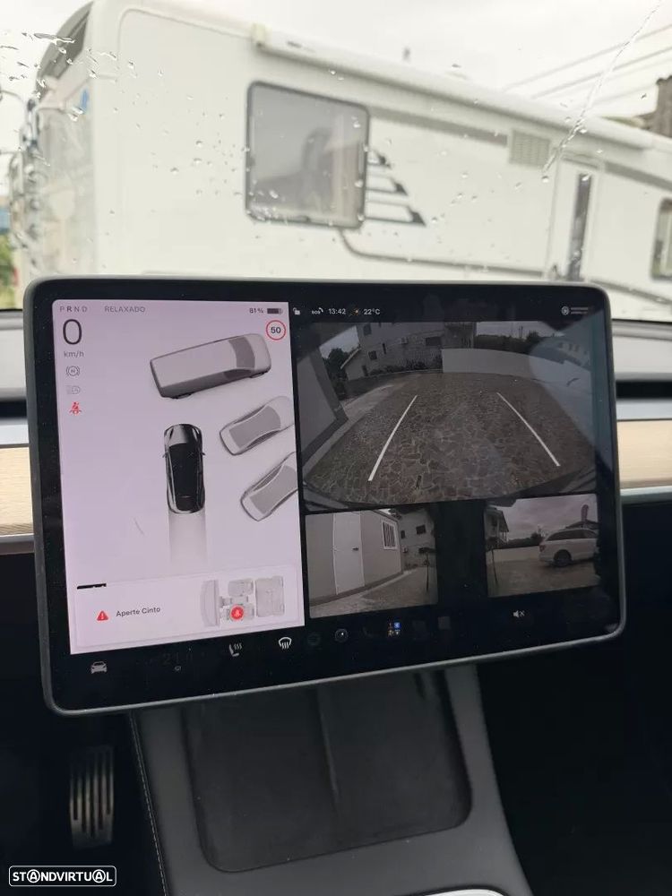 Tesla Model Y Long Range Dual Motor AWD - 9