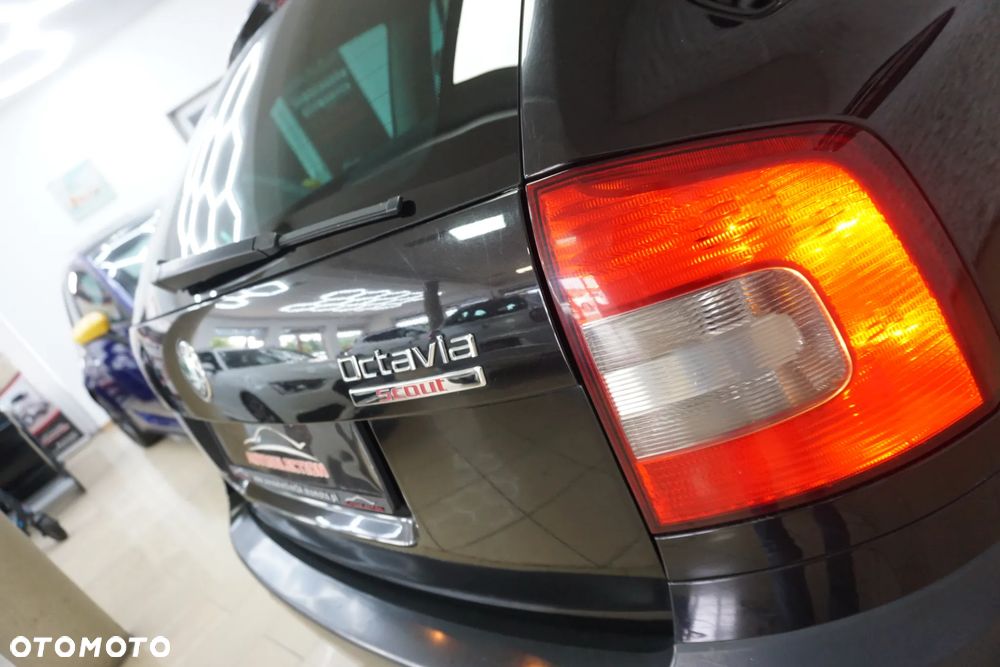Skoda Octavia 2.0 TDI DPF 4x4 Scout - 17