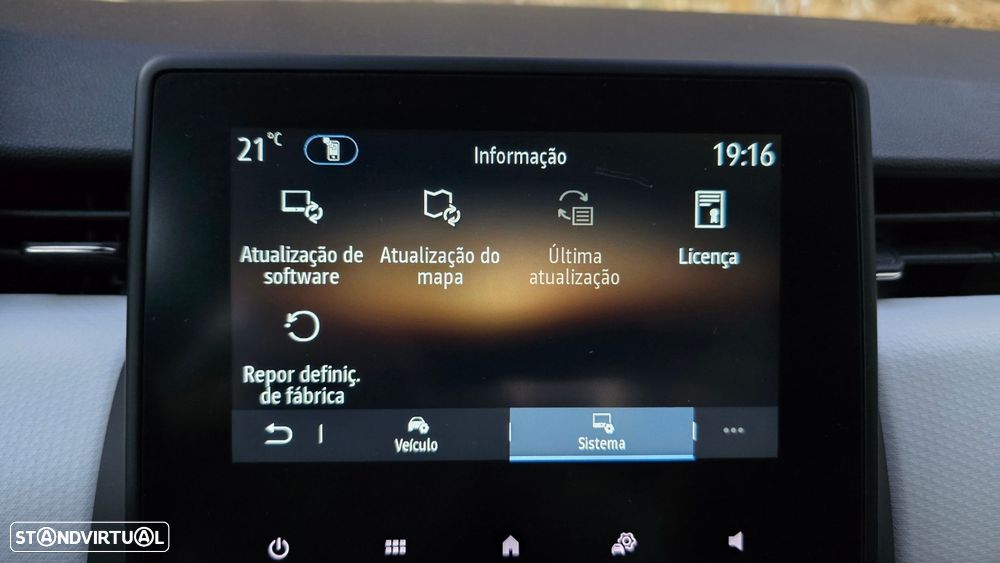 Renault Clio 1.6 E-Tech Full Hybrid Techno - 32
