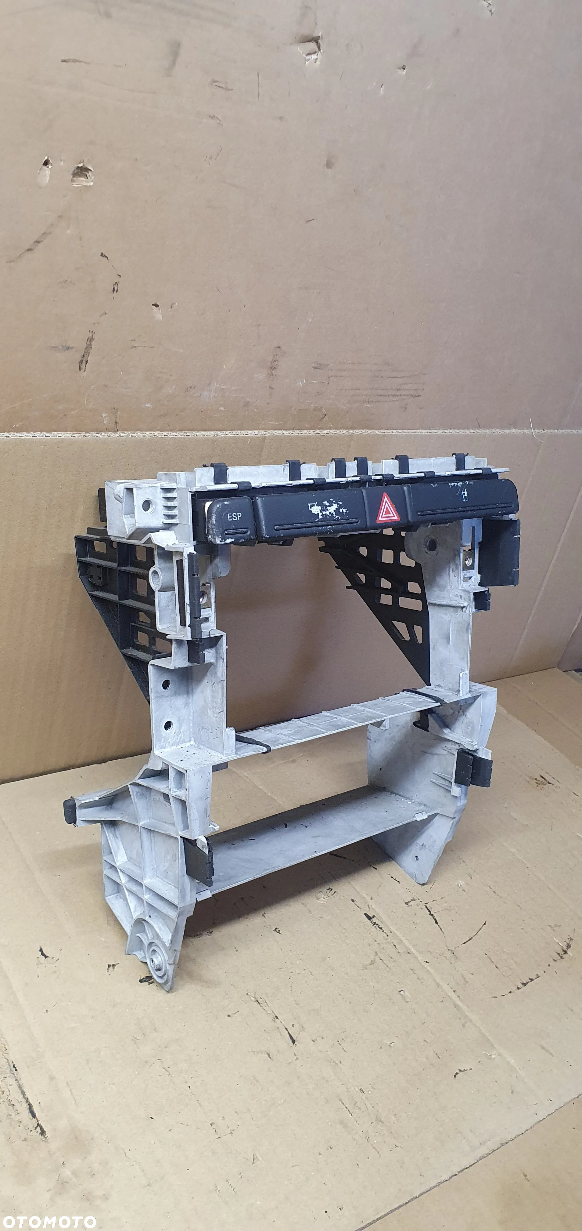 Ramka kosz konsoli radia 2 DIN Audi A4 B6 8E0858005C - 4