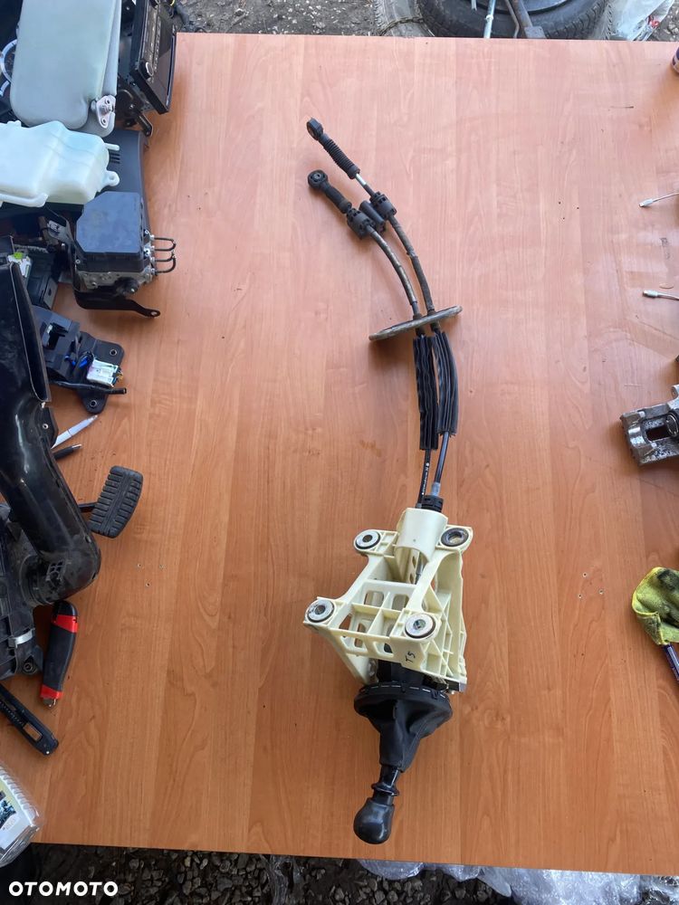 MIESZEK DŻWIGNIA LEWAREK ZMIANY BIEGÓW VOLKSWAGEN VW TRANSPORTER T57H1711877AA - 1