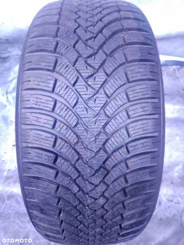 Falken EuroWinter HS01 225/40 R18 92V 2024 - 1