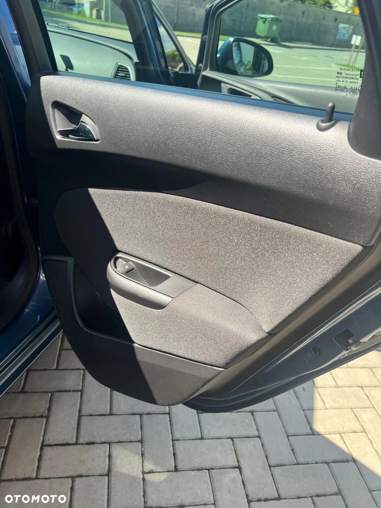 Opel Astra 1.6 Business - 28
