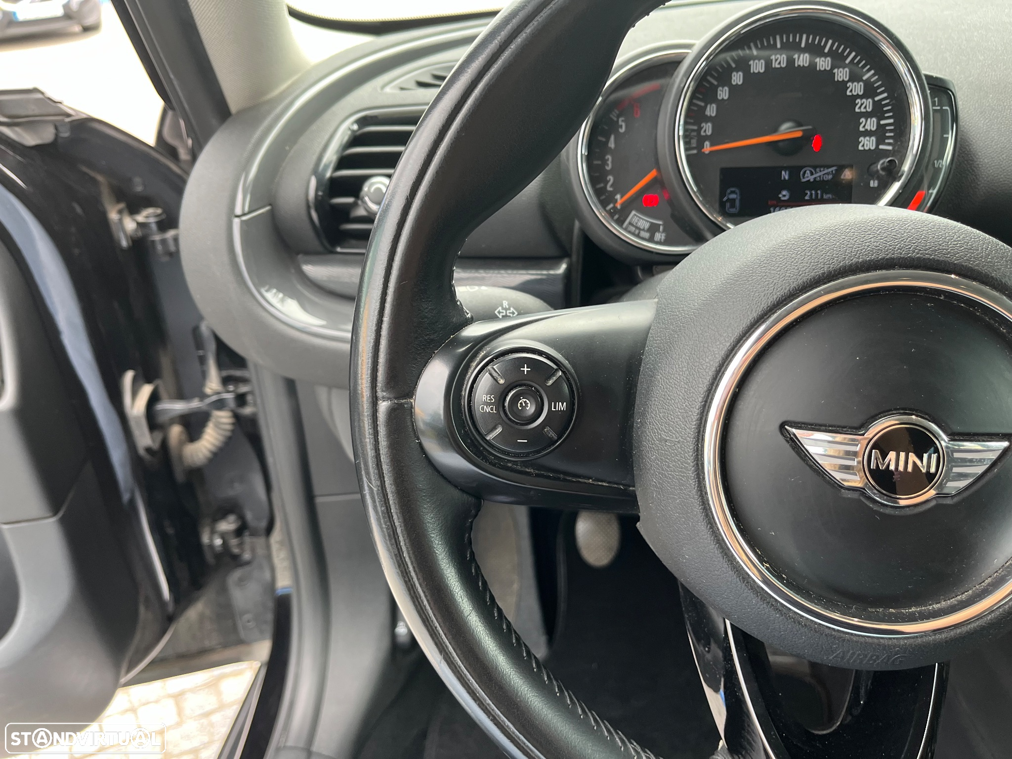 MINI Clubman Cooper D - 27