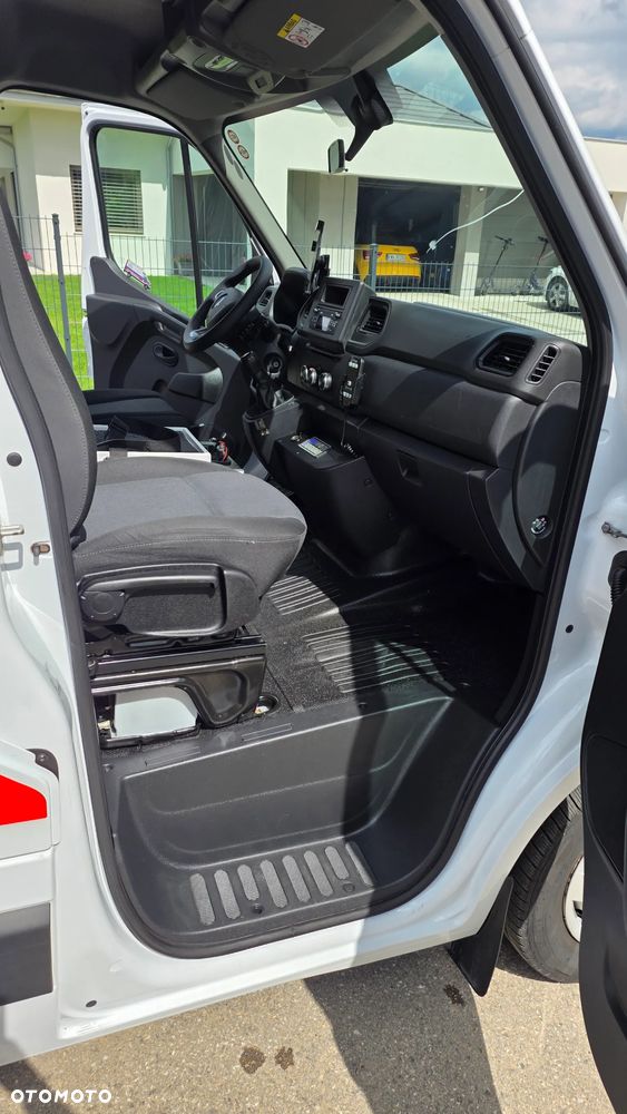 Renault Master Ambulans karetka gwarancja - 10