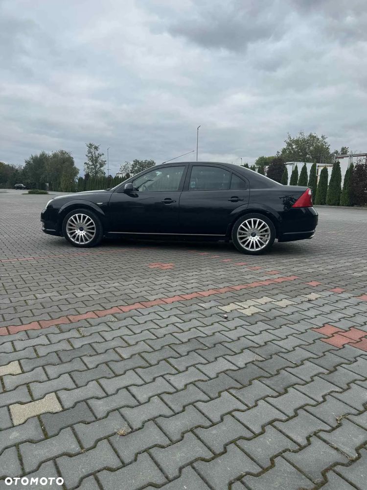 Ford Mondeo V6 ST 220 - 1