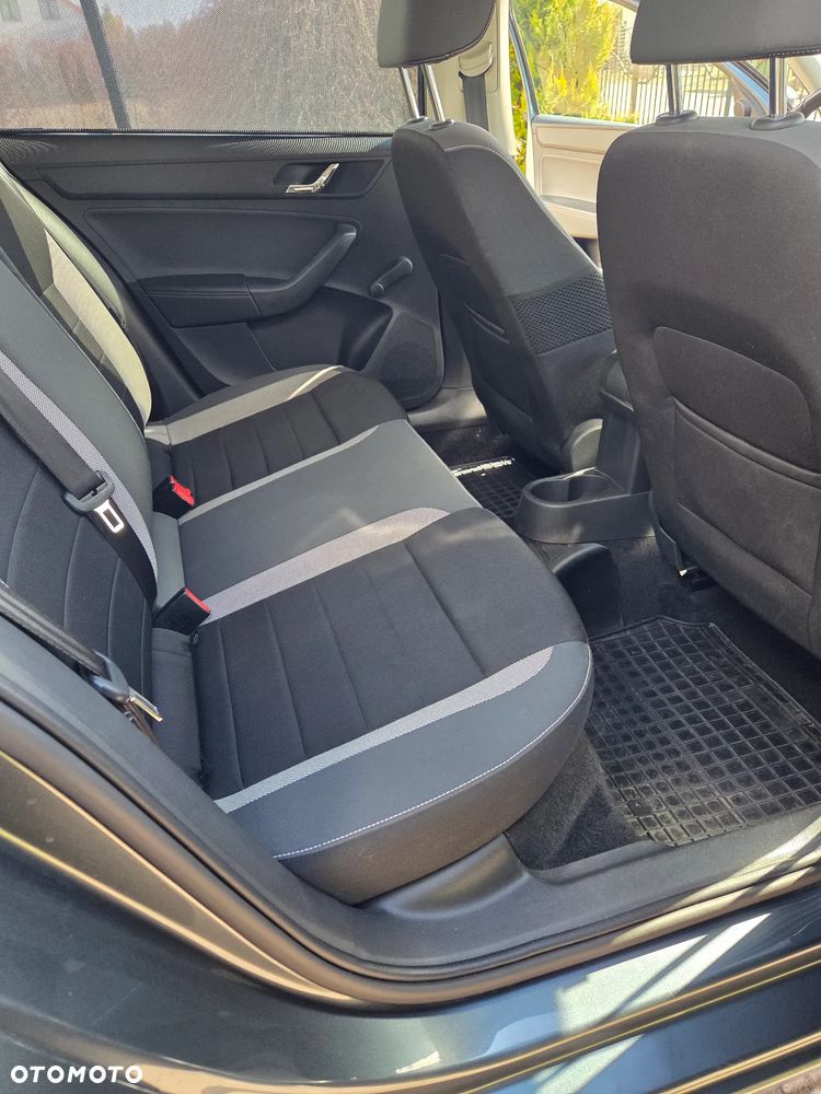 Skoda RAPID 1.2 TSI Ambition - 8