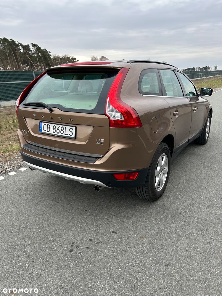 Volvo XC 60 D5 AWD Momentum - 5